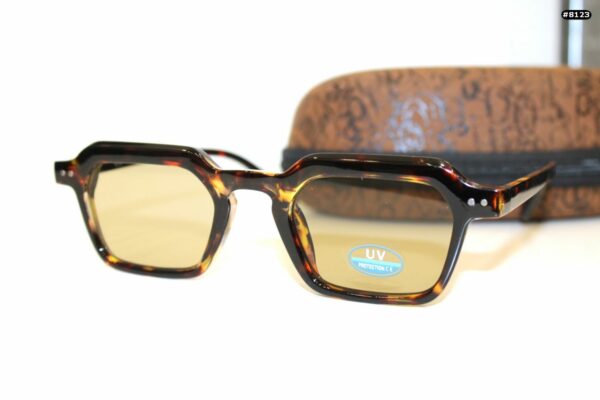 8123